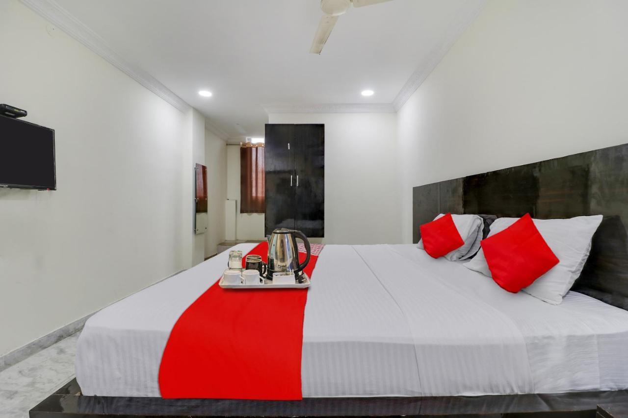 Oyo Dharani Grand Khammam Exterior foto