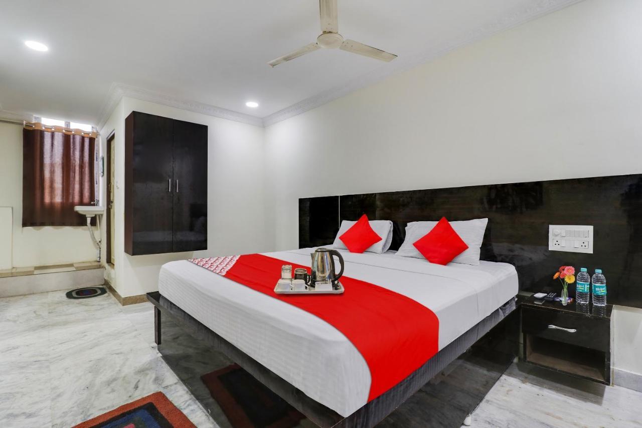 Oyo Dharani Grand Khammam Exterior foto